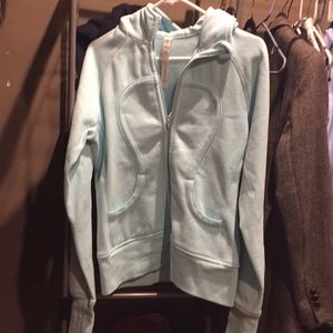 Size 8 blue lululemon scuba